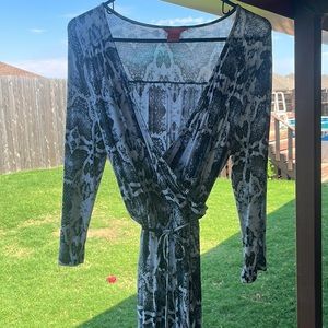 Blue/white snake skin pattern v neck long sleeve dress Sz m